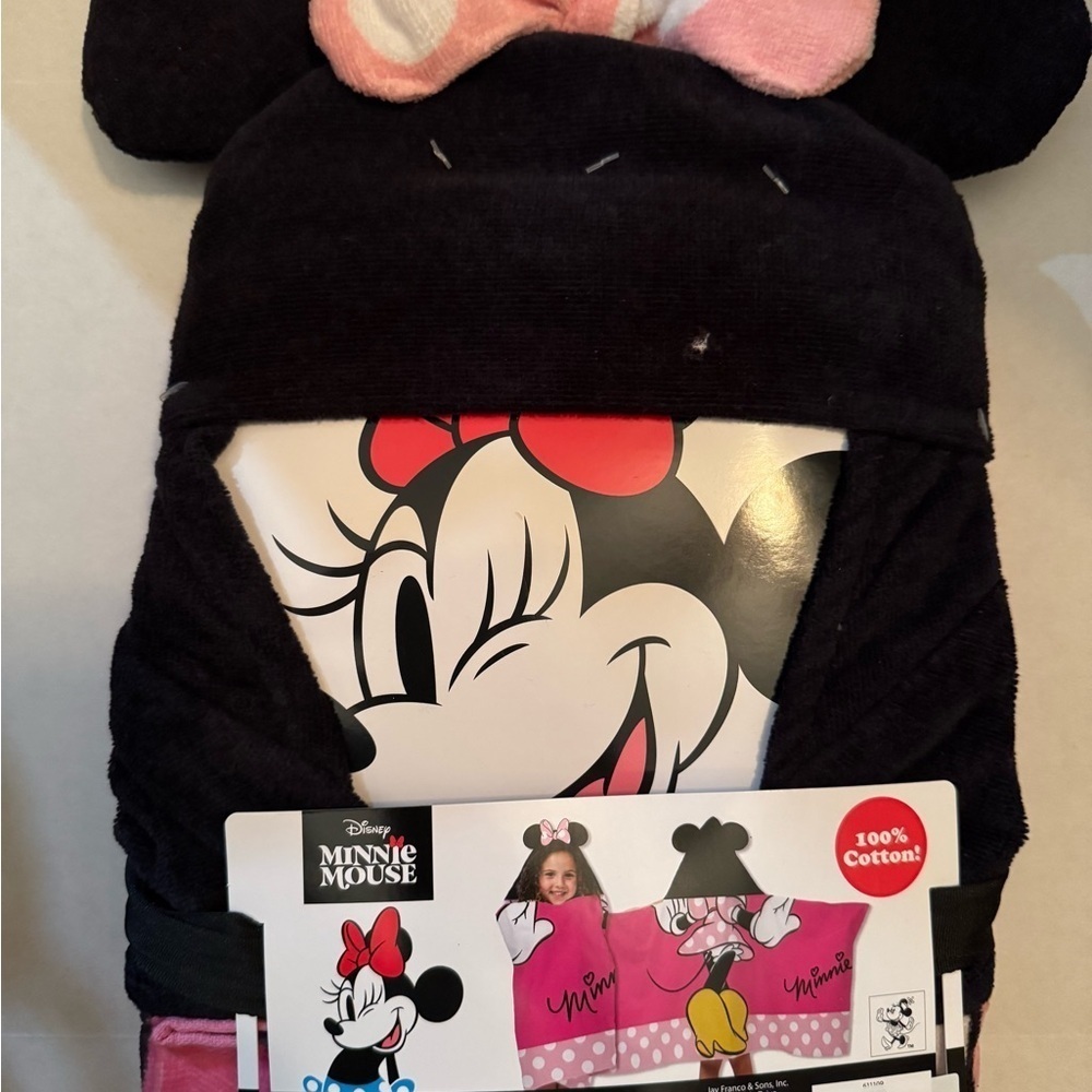 Disney Minnie Mouse Hooded Bath Towel